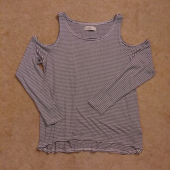 Ambercromie&Fitch Tops - Ambercrombie and Fitch shirt